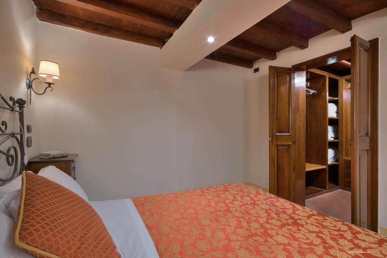 Aparthotel First Of 3*
