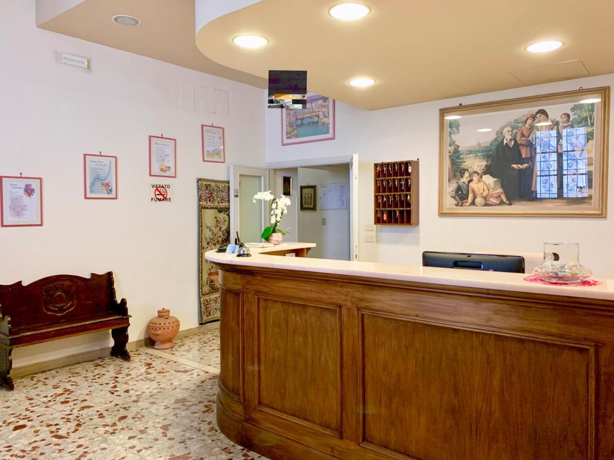 Bed & Breakfast Casa Per Ferie Regina Santo Rosario Firenze