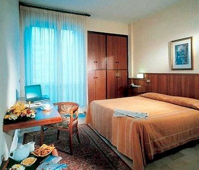 Auto Park Hotell