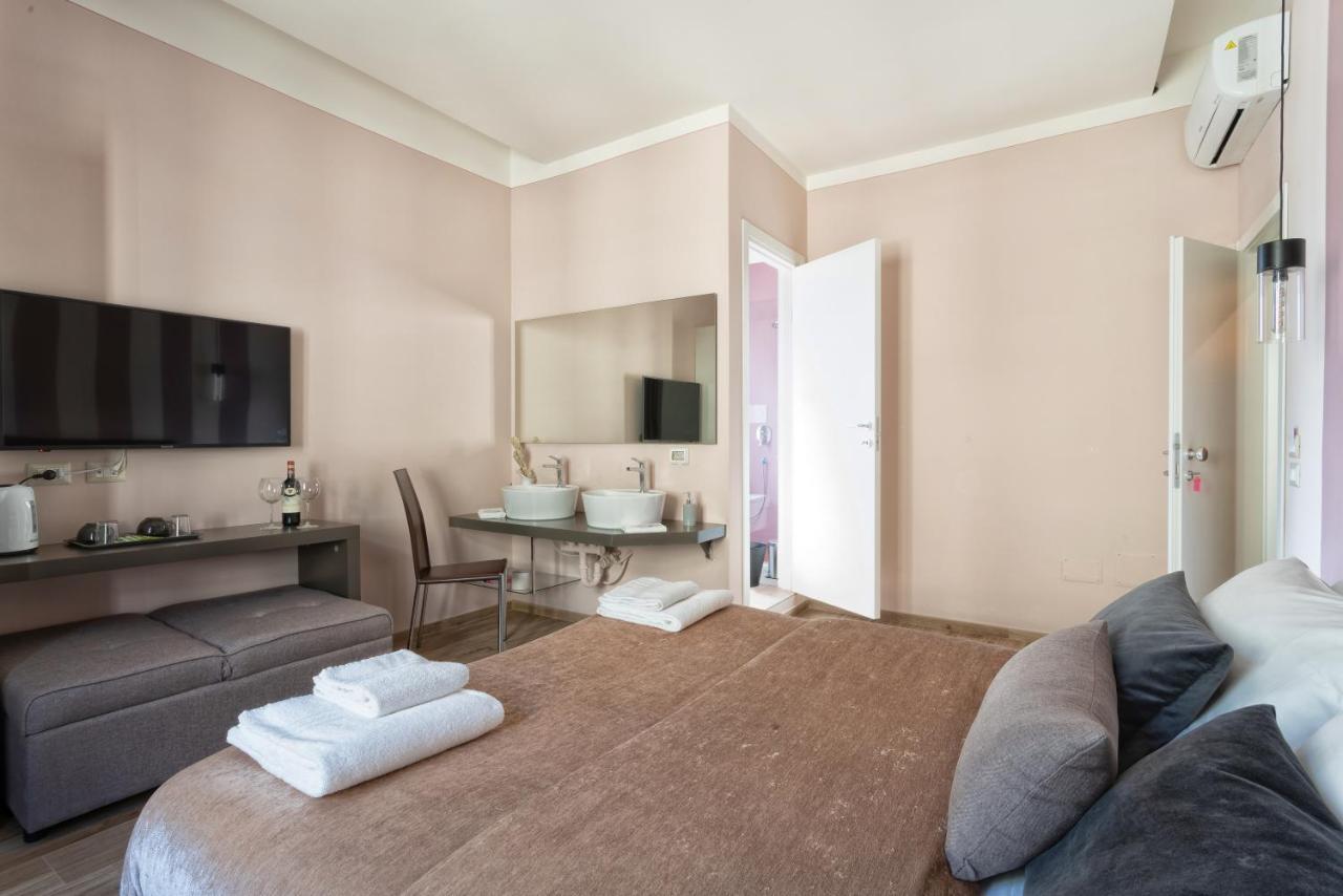 Gogo` Petit Hotel
