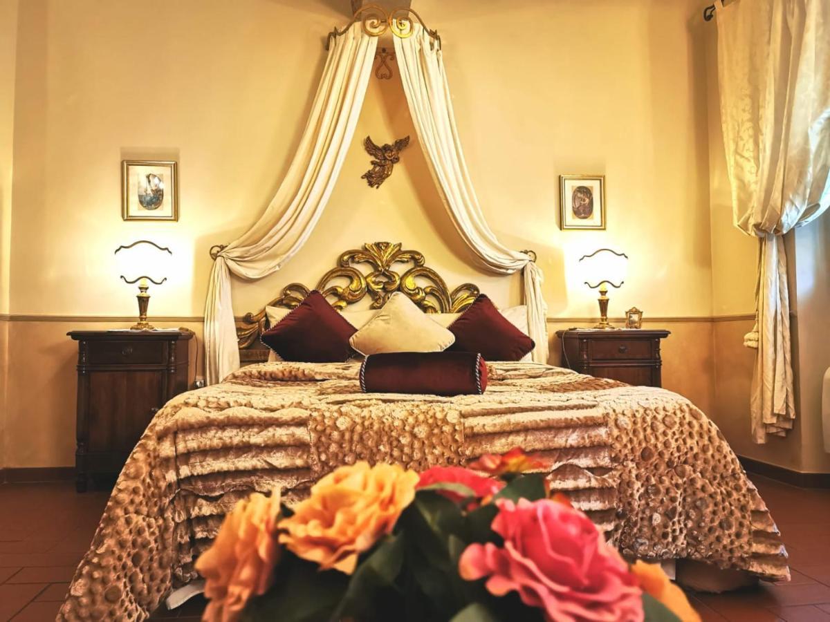 Classic Style In Center Appartamento