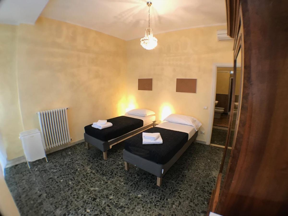 Ponte Vecchio 4 Bedrooms Appartement *