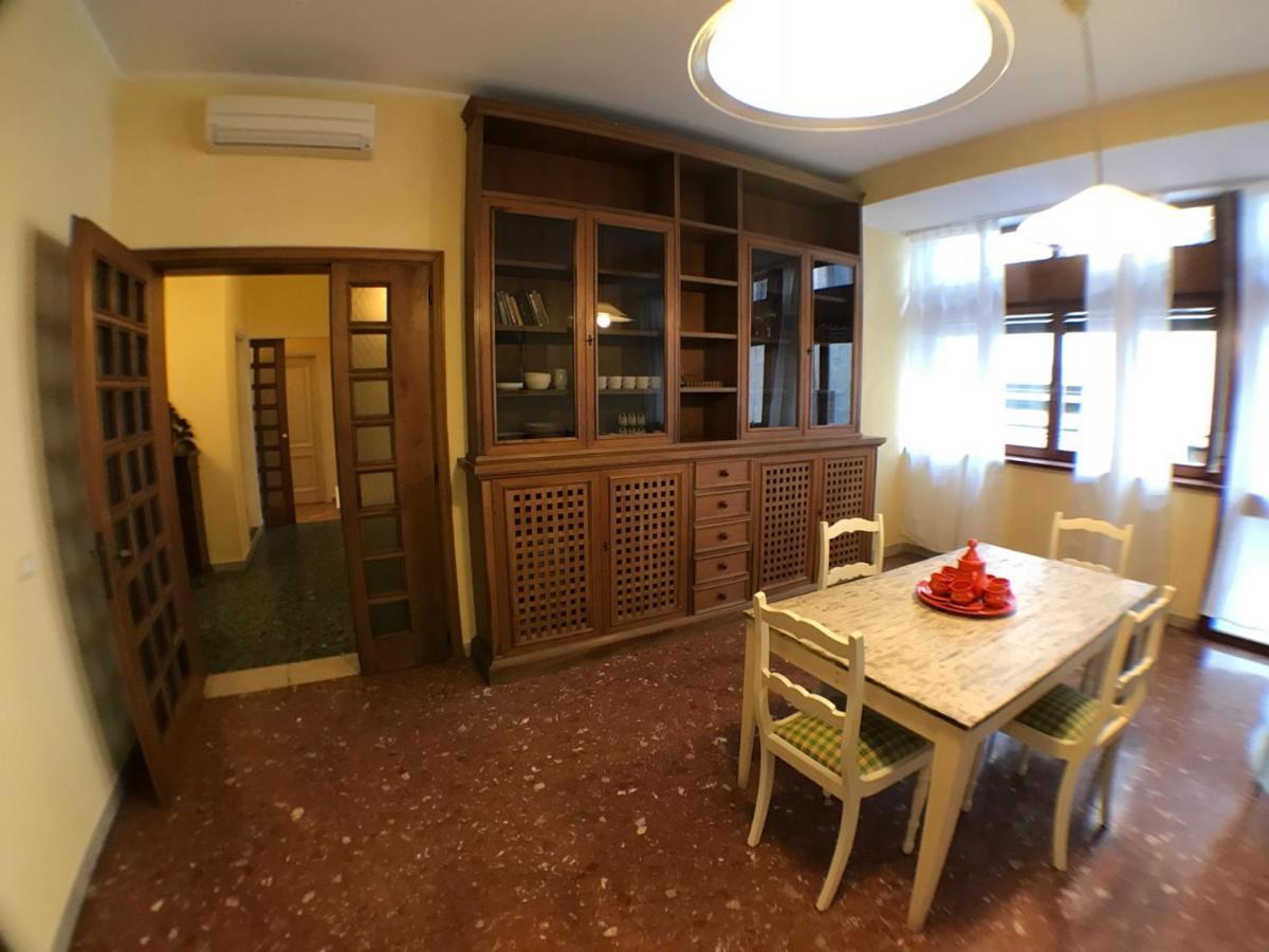 Ponte Vecchio 4 Bedrooms Lejlighed