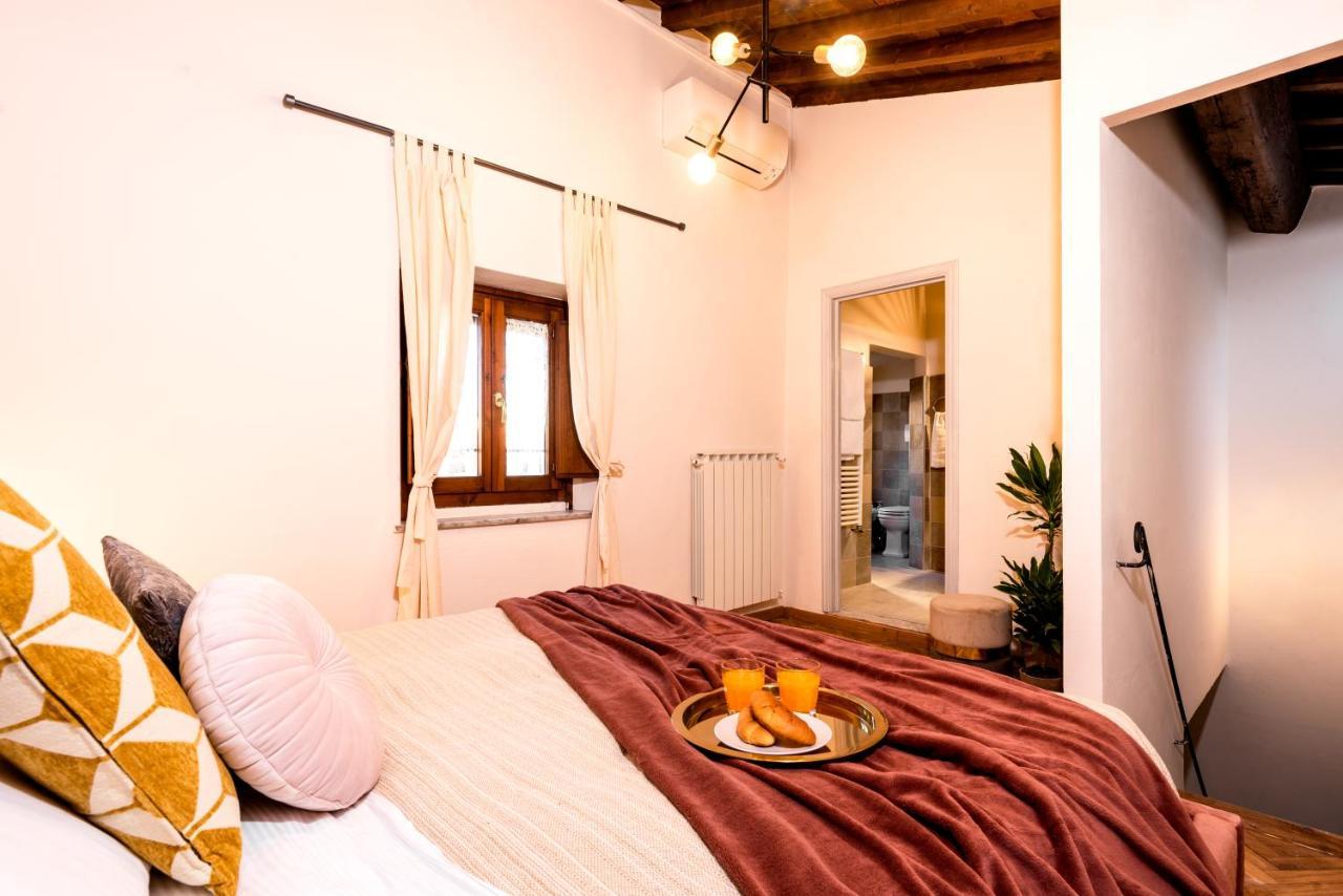 Elegant And Historic 3-bedroom In Center -by Likehomeflorence Appartement Florence
