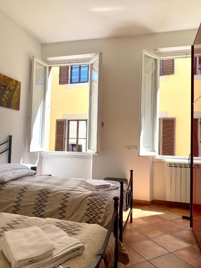 Leilighet Nice & Roomy Behind The Uffizi Museum