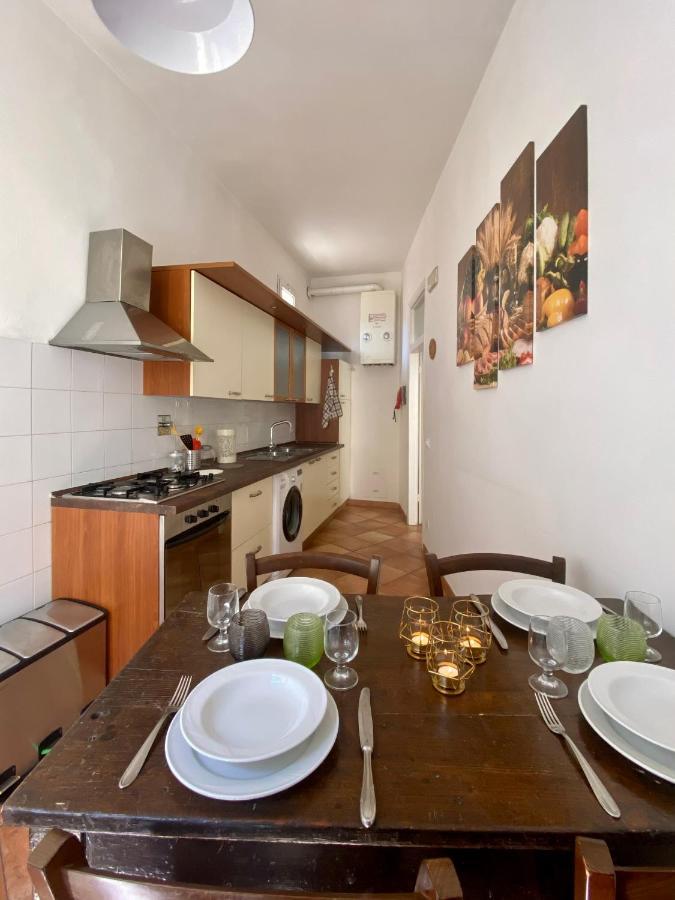Nice & Roomy Behind The Uffizi Museum Leilighet Firenze