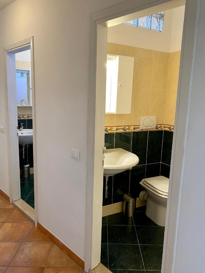 Nice & Roomy Behind The Uffizi Museum Leilighet Firenze