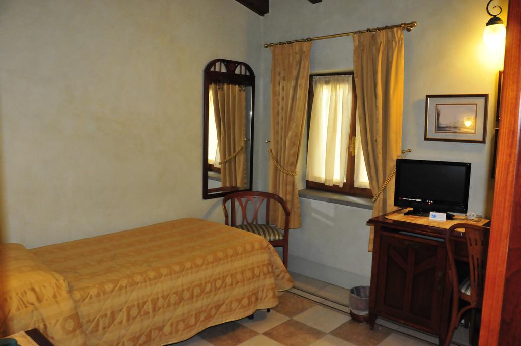 Della Robbia Hotel