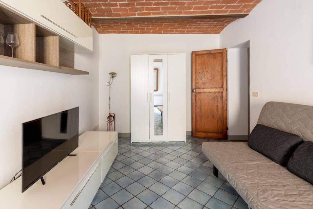 Presto Apartment Santo Spirito Oltrarno Florence * Firenze