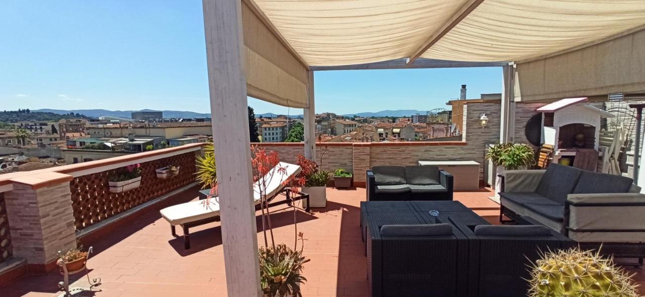 Panoramic Luxury Little Penthouse Apartment