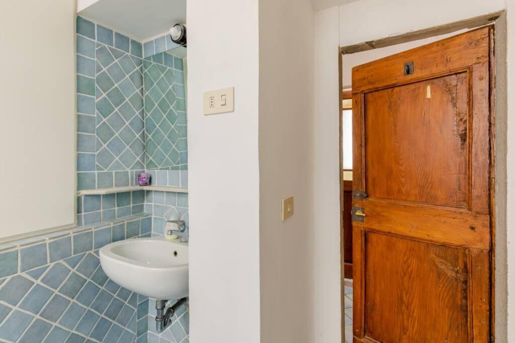 Presto Apartment Santo Spirito Oltrarno Florence Leilighet