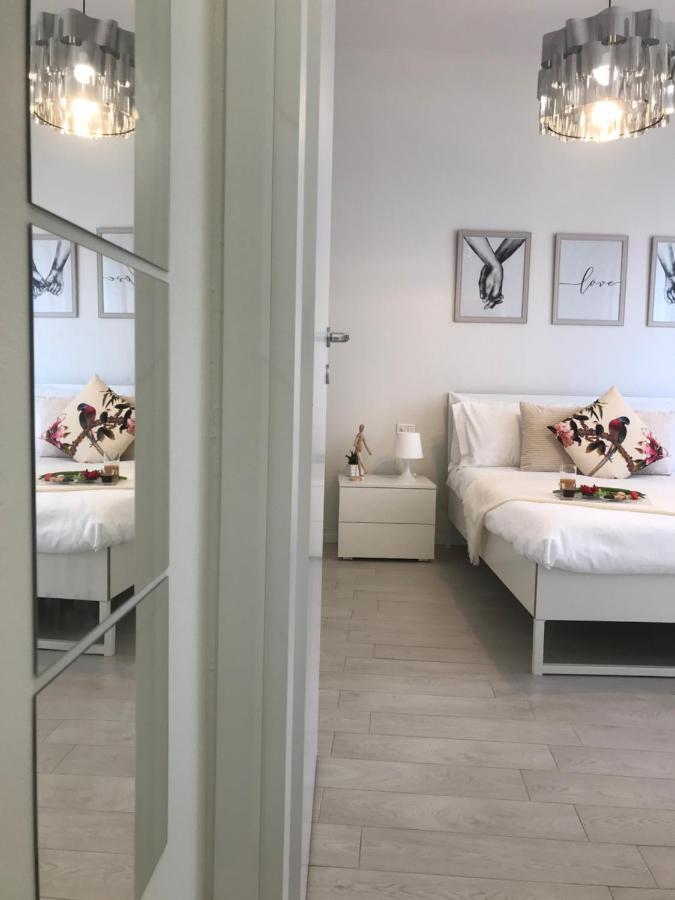 Locchi Suite_ Careggi/meyer/tramvia A Due Passi! Apartment *