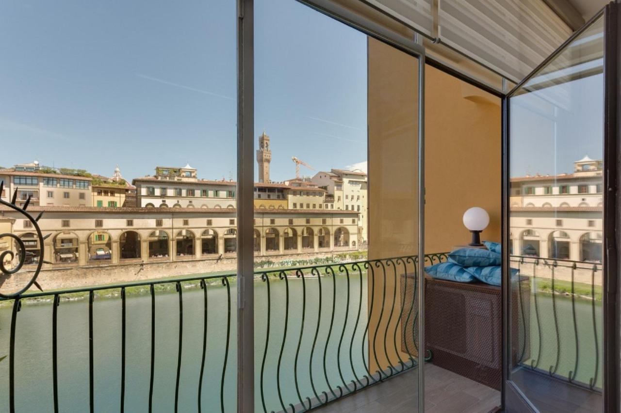 Apartment Ponte Vecchio Balcony