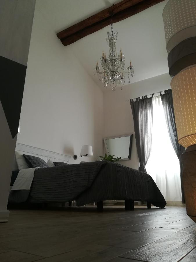Bed & Breakfast In San Frediano *
