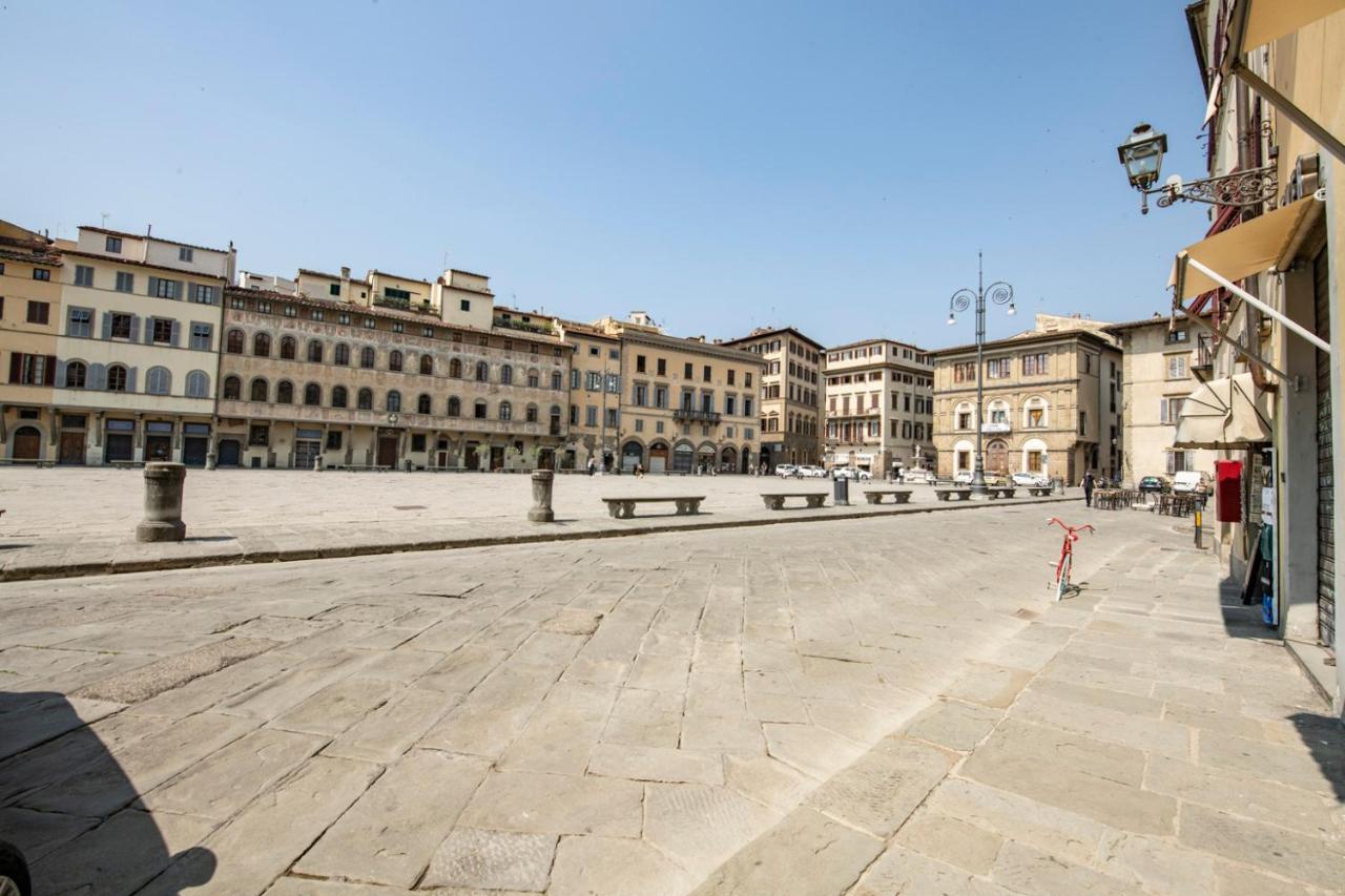 Sunrise In Santa Croce. Open Space In Centro Florence