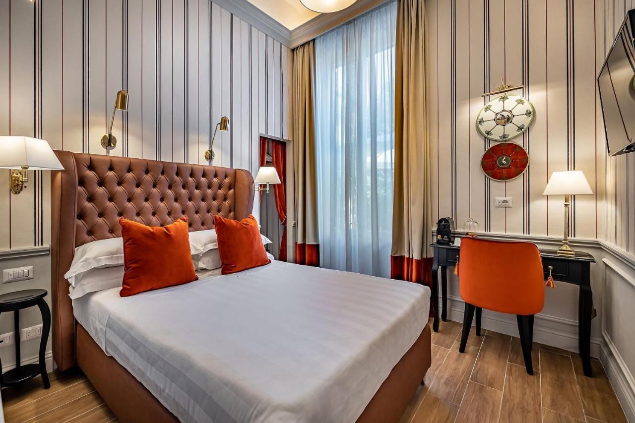 Ungherese Small Luxury