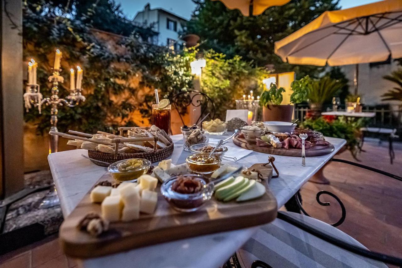 Ungherese Small Luxury 3*