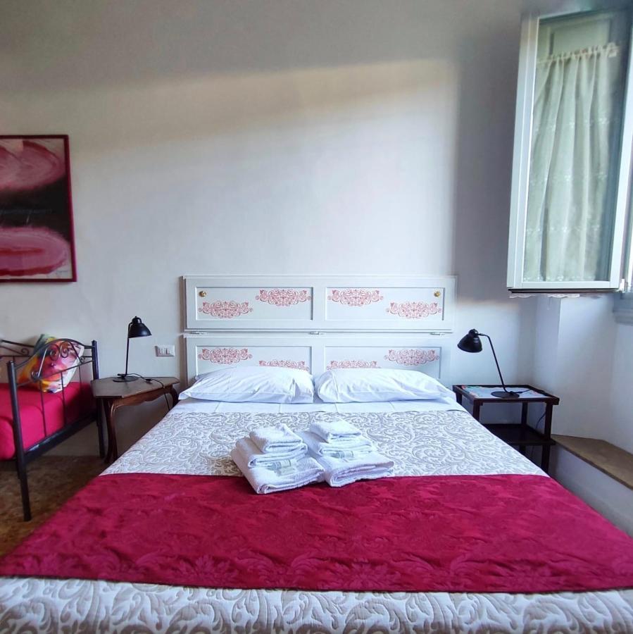 Guest house In The Center Of *