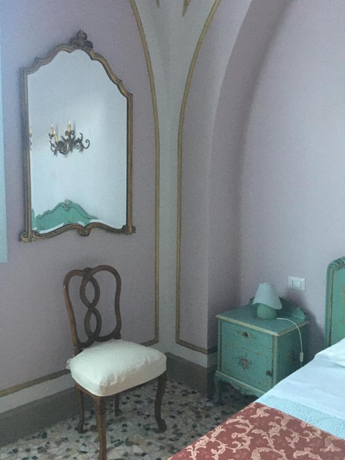 Guest house In The Center Of *