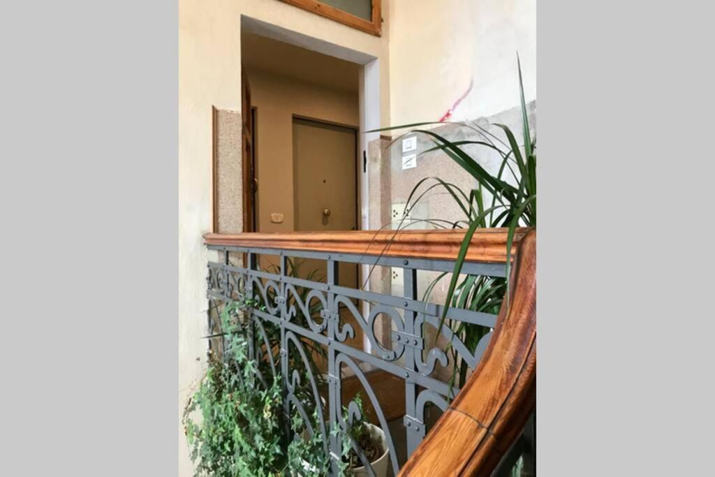 Sunny Floor In San Frediano Leilighet *