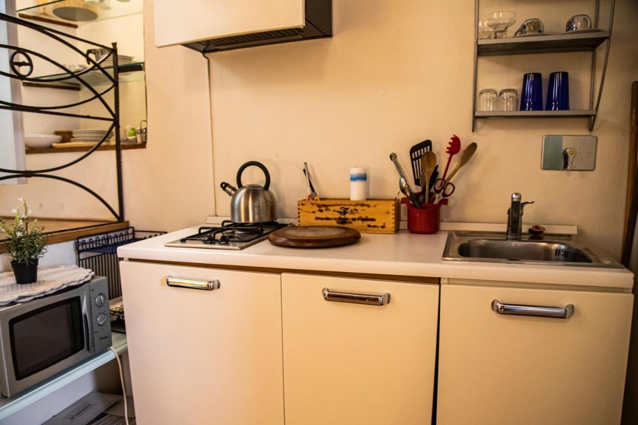 Studio In Tornabuoni Within A Renaissance Building Firenze