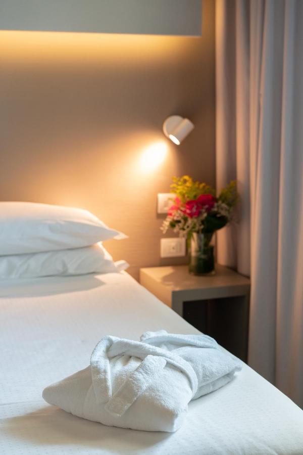 Hotel Glance In