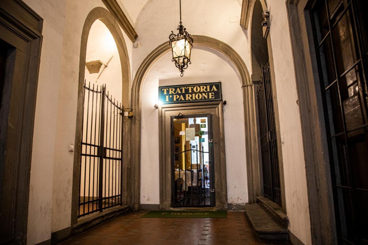 Studio In Tornabuoni Within A Renaissance Building Leilighet