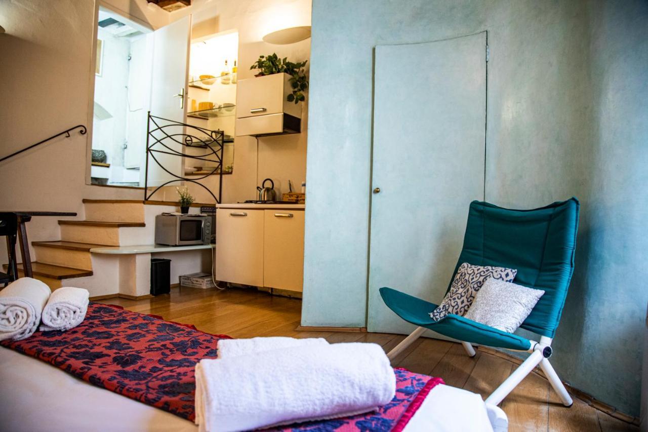 Studio In Tornabuoni Within A Renaissance Building Lejlighed *