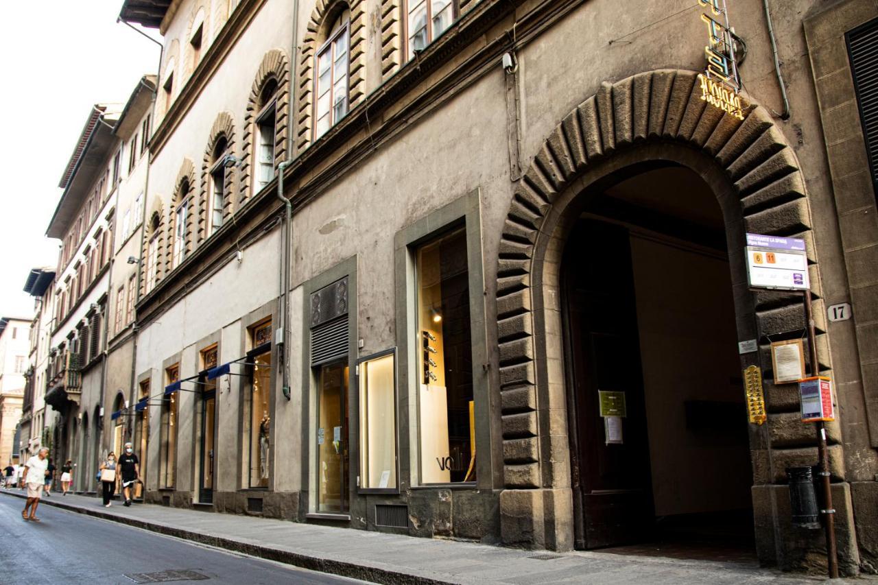 Studio In Tornabuoni Within A Renaissance Building * Firenze