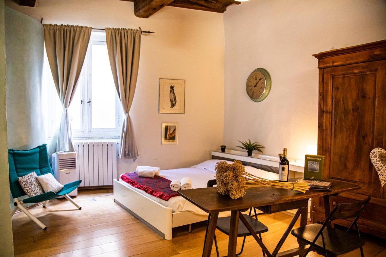 Lejlighed Studio In Tornabuoni Within A Renaissance Building
