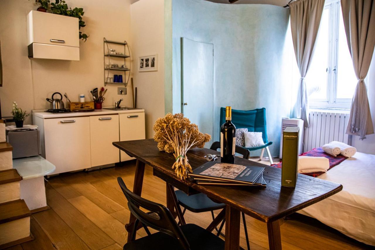 Studio In Tornabuoni Within A Renaissance Building Lejlighed