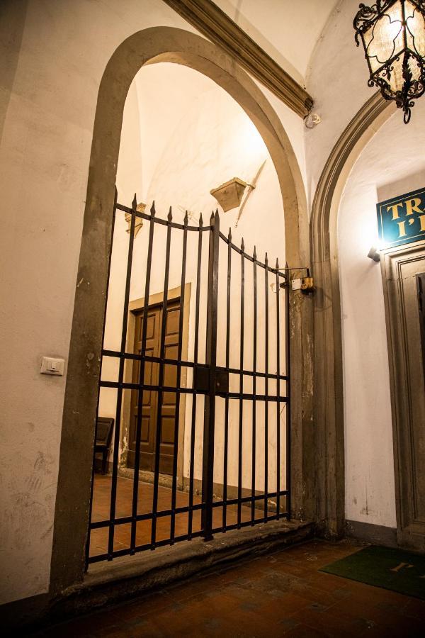 Studio In Tornabuoni Within A Renaissance Building Lejlighed