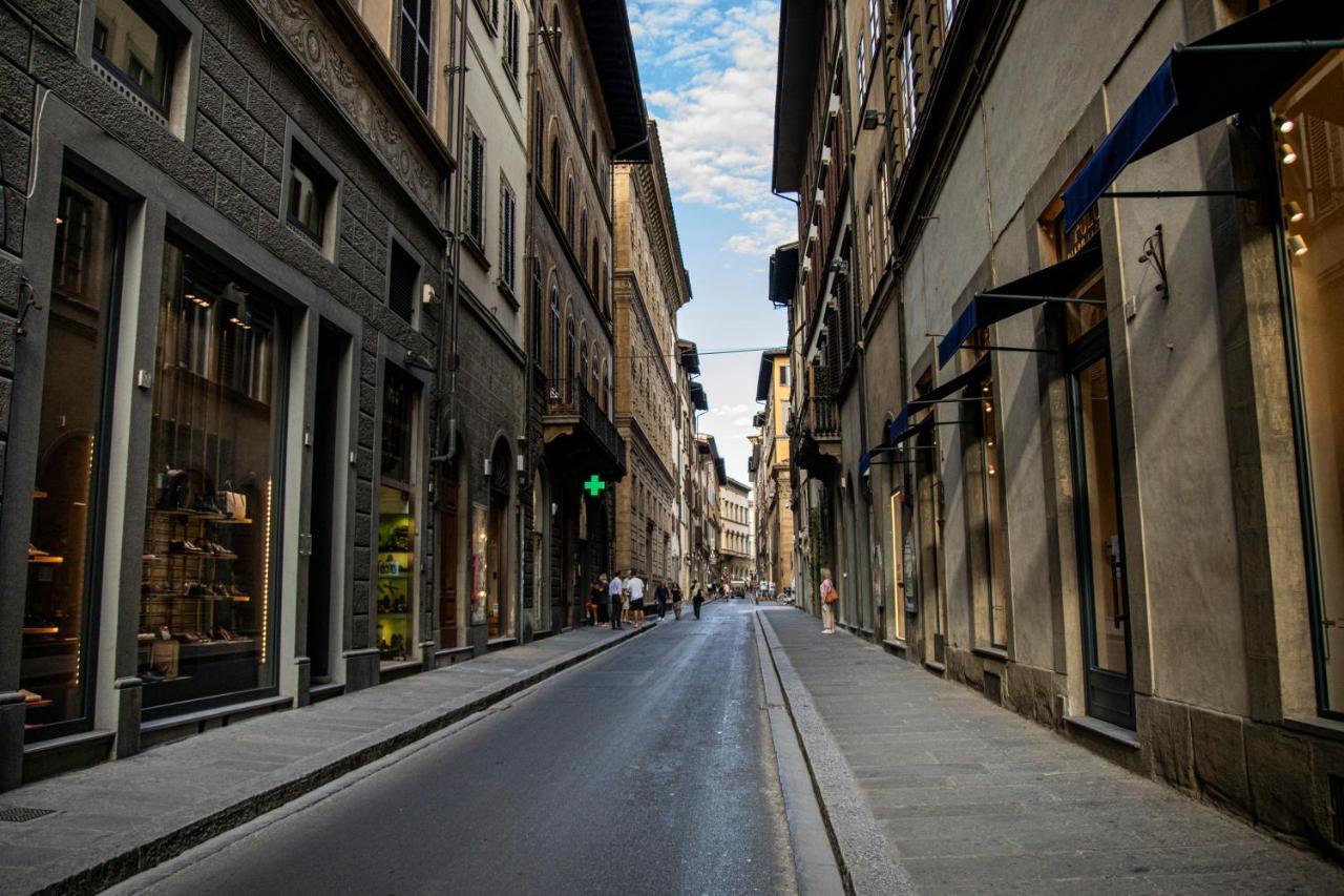 Studio In Tornabuoni Within A Renaissance Building Leilighet
