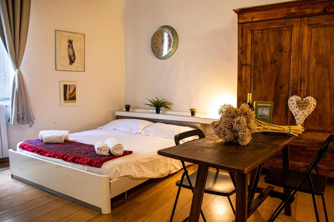 Lejlighed Studio In Tornabuoni Within A Renaissance Building *