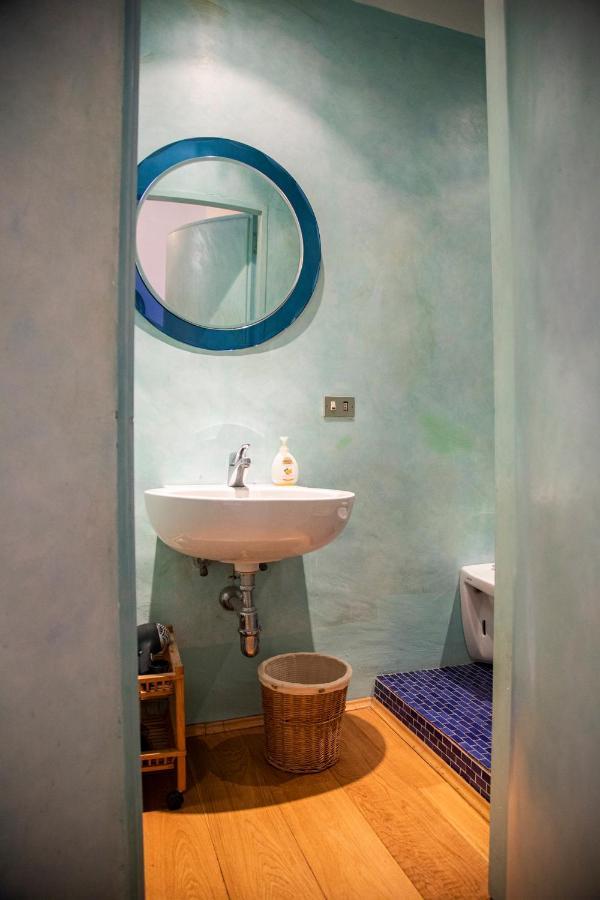 Studio In Tornabuoni Within A Renaissance Building Firenze