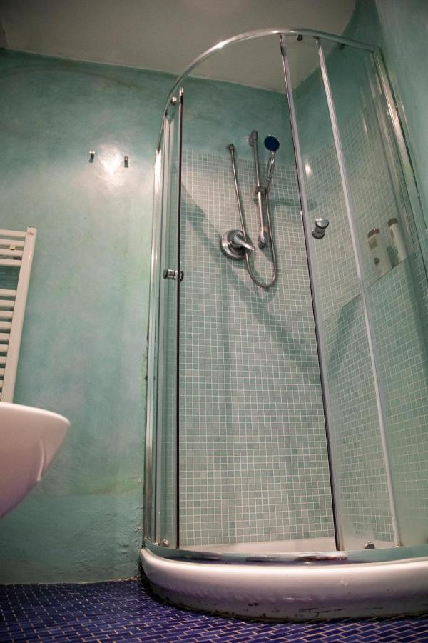 Studio In Tornabuoni Within A Renaissance Building Firenze