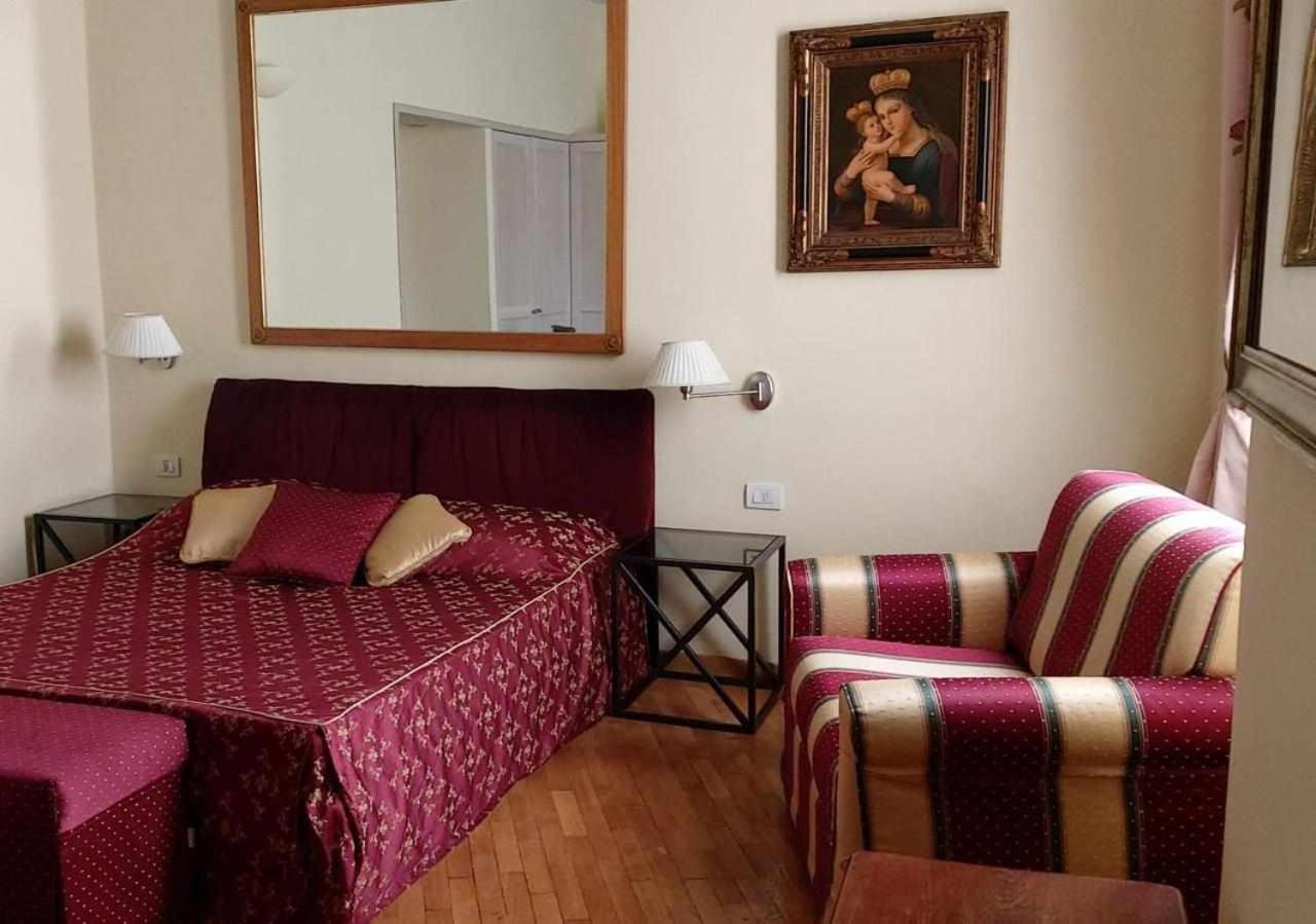 Tornabuoni La Petite Aparthotel 4*