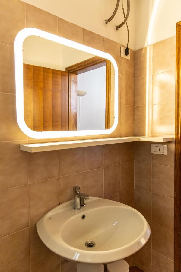 Unique Gem In Piazza Duomo Apartamento