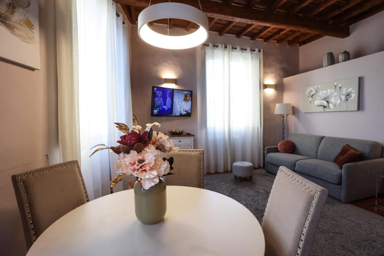 Santo Spirito - Elegante In Pieno Centro Apartamento Florença
