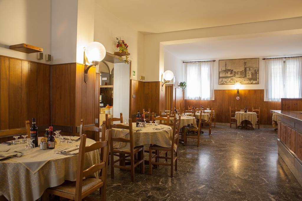 Auto Park Hotell 3*