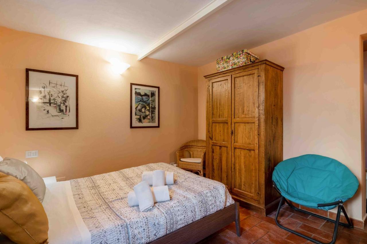 Leilighet San Frediano Cozy Studio With Private Patio Firenze