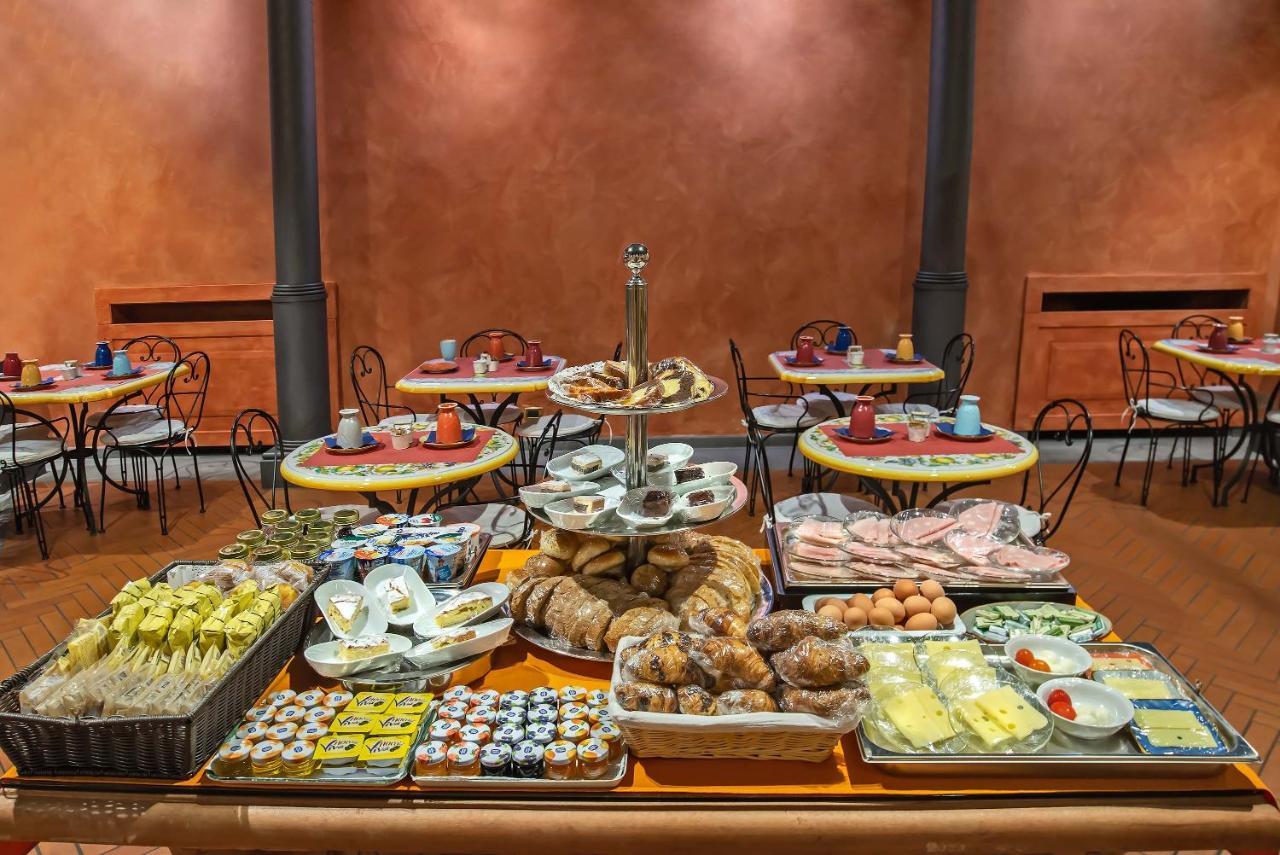 Alba Palace Hotel 3*