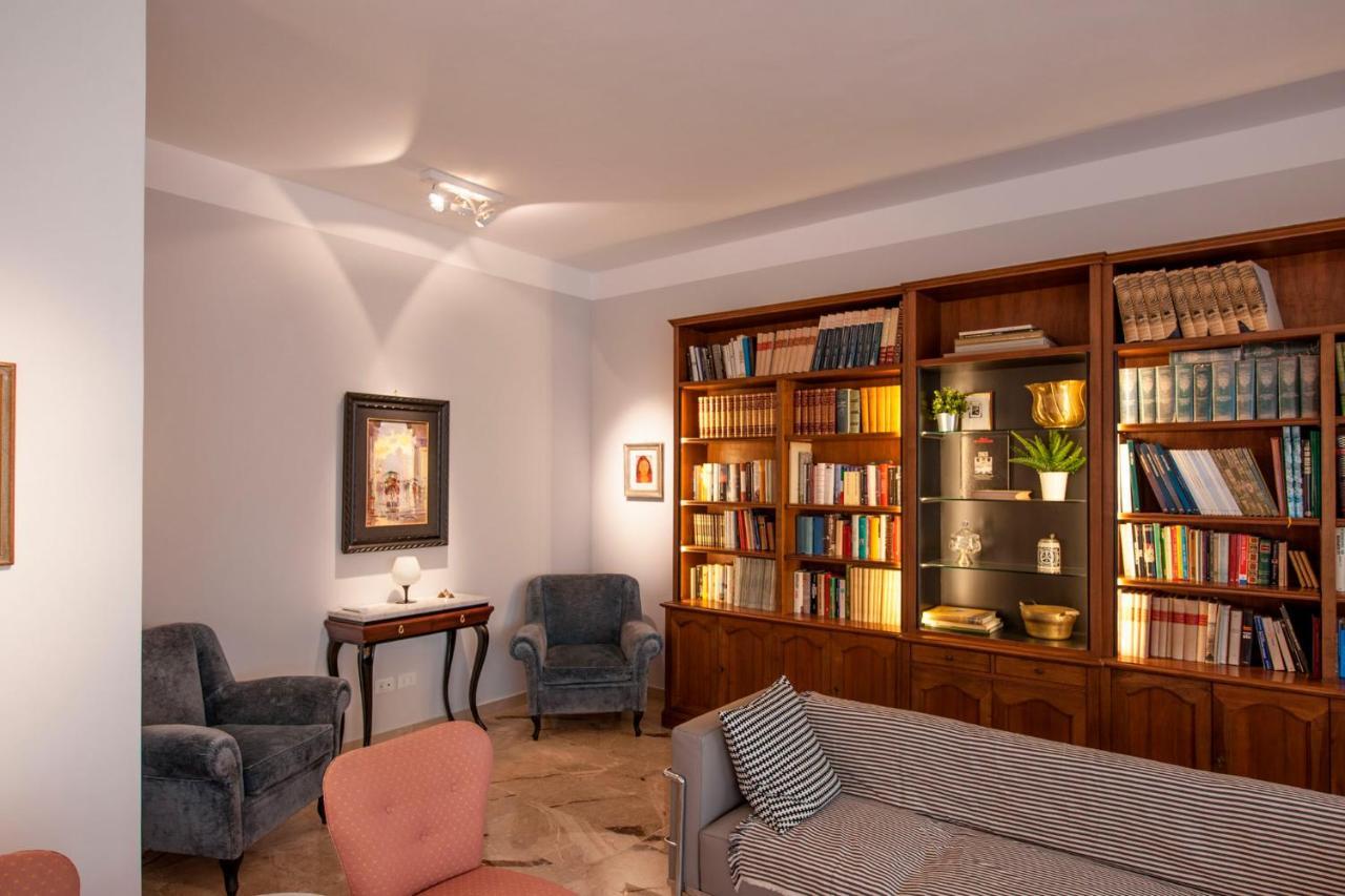 La Galerie Luxury