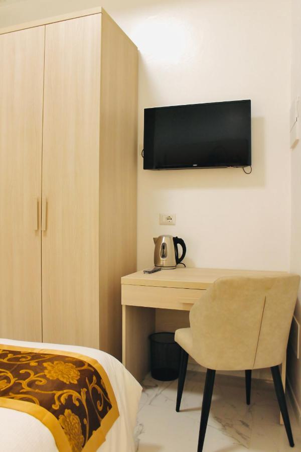 900 Toscana Florence
