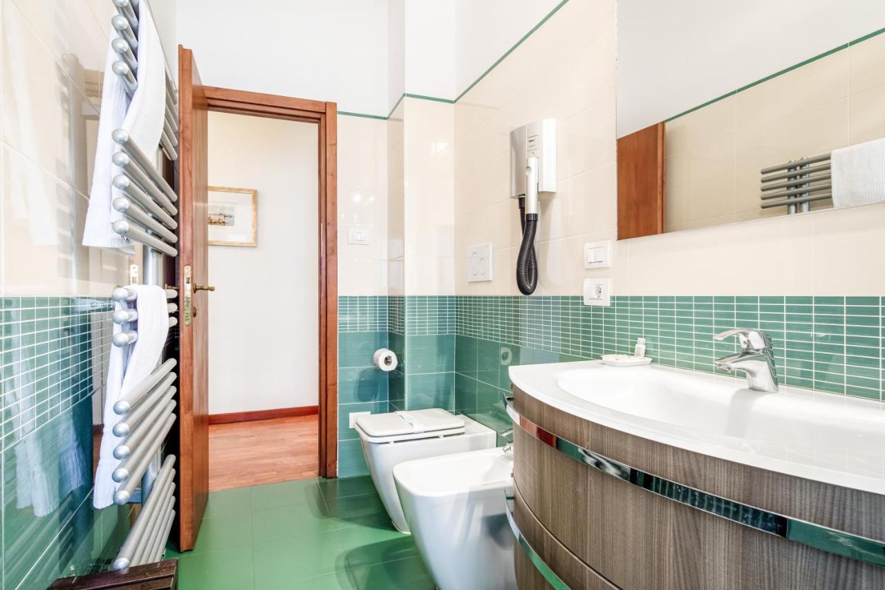 Guesthost - Elegant Ponte Vecchio Apartamento Florença