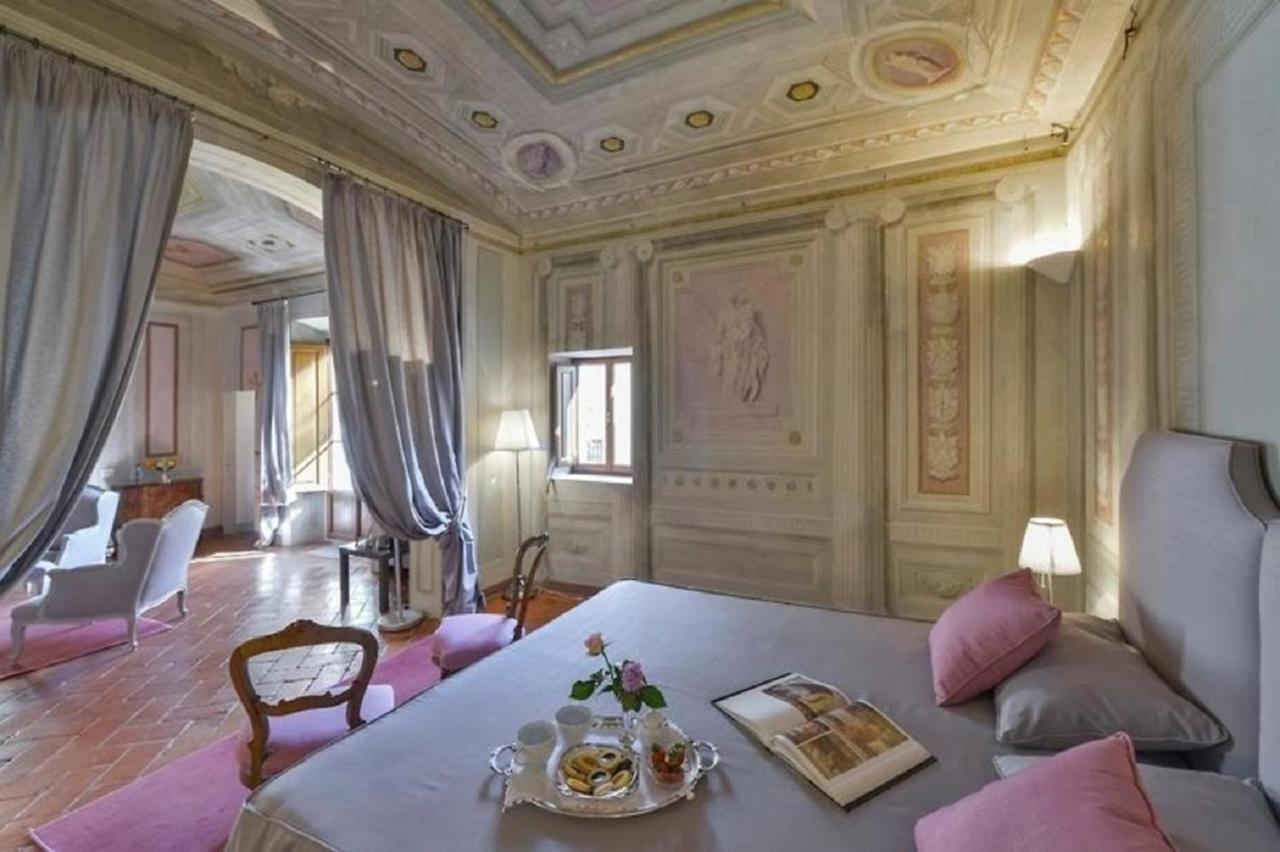 Maggio Frescoes Appartamento
