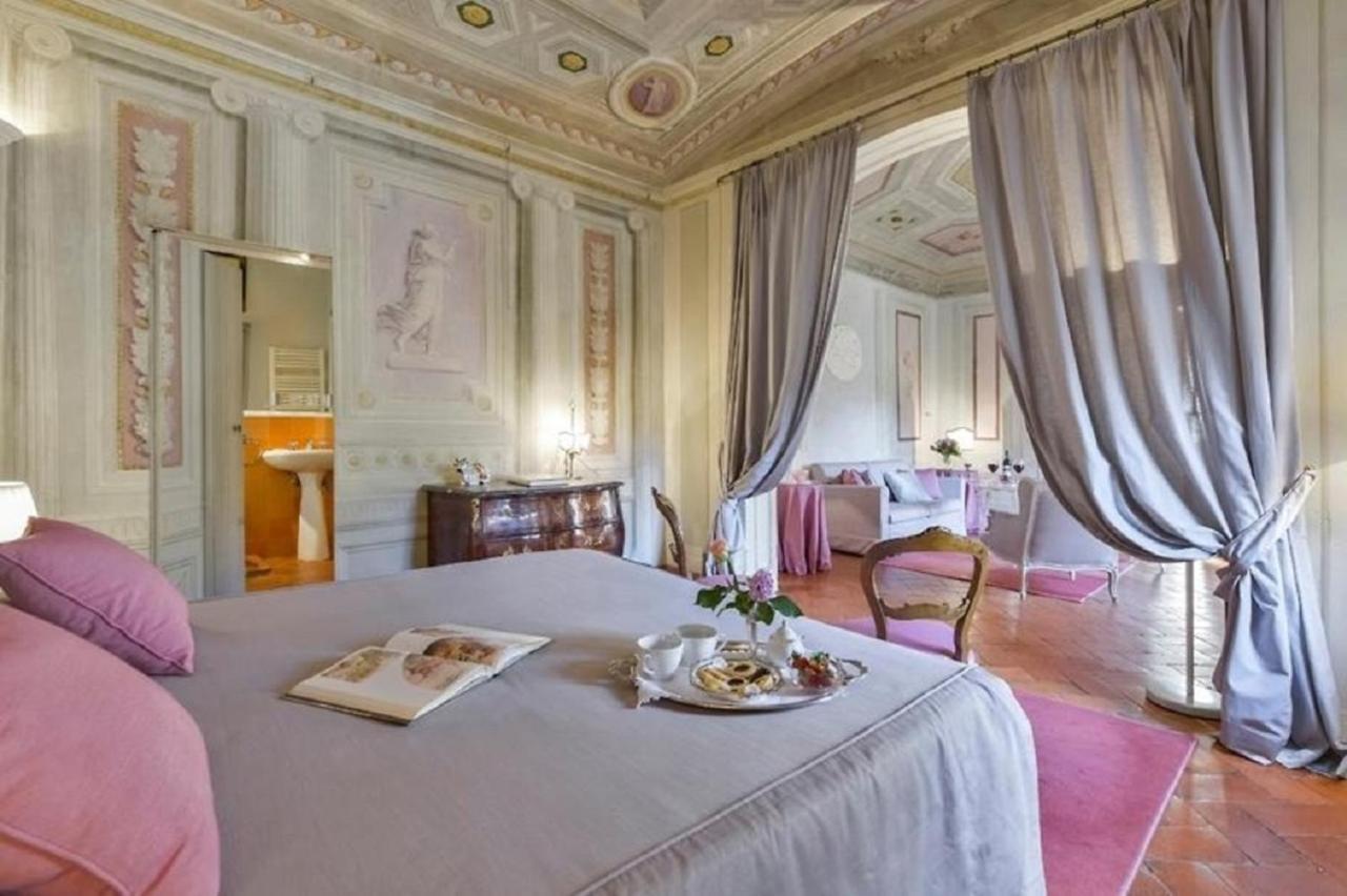 Maggio Frescoes