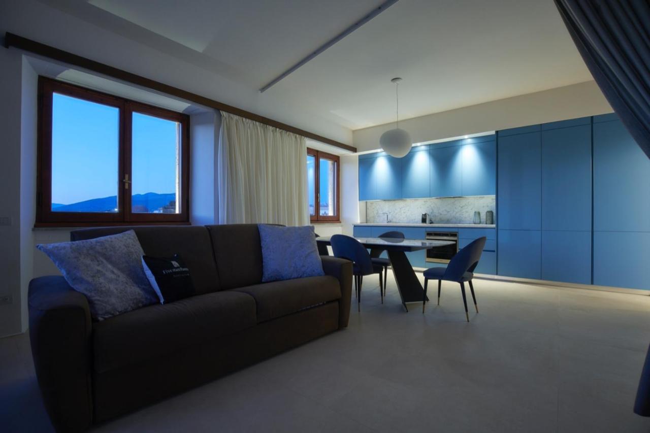 Five Stars Luxury With Jacuzzi Apartment *