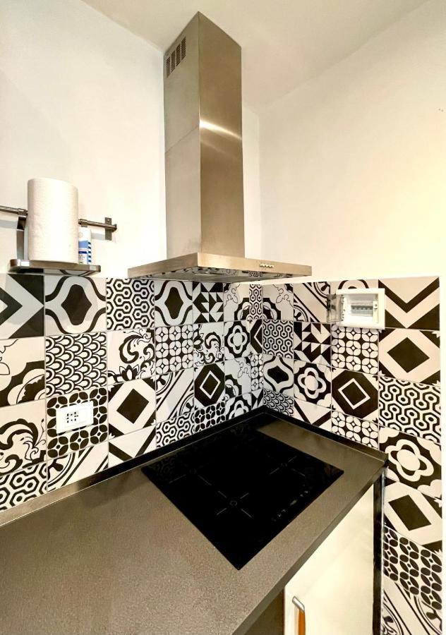 Roberto's Apartment. Piazza Santa Croce. Appartamento