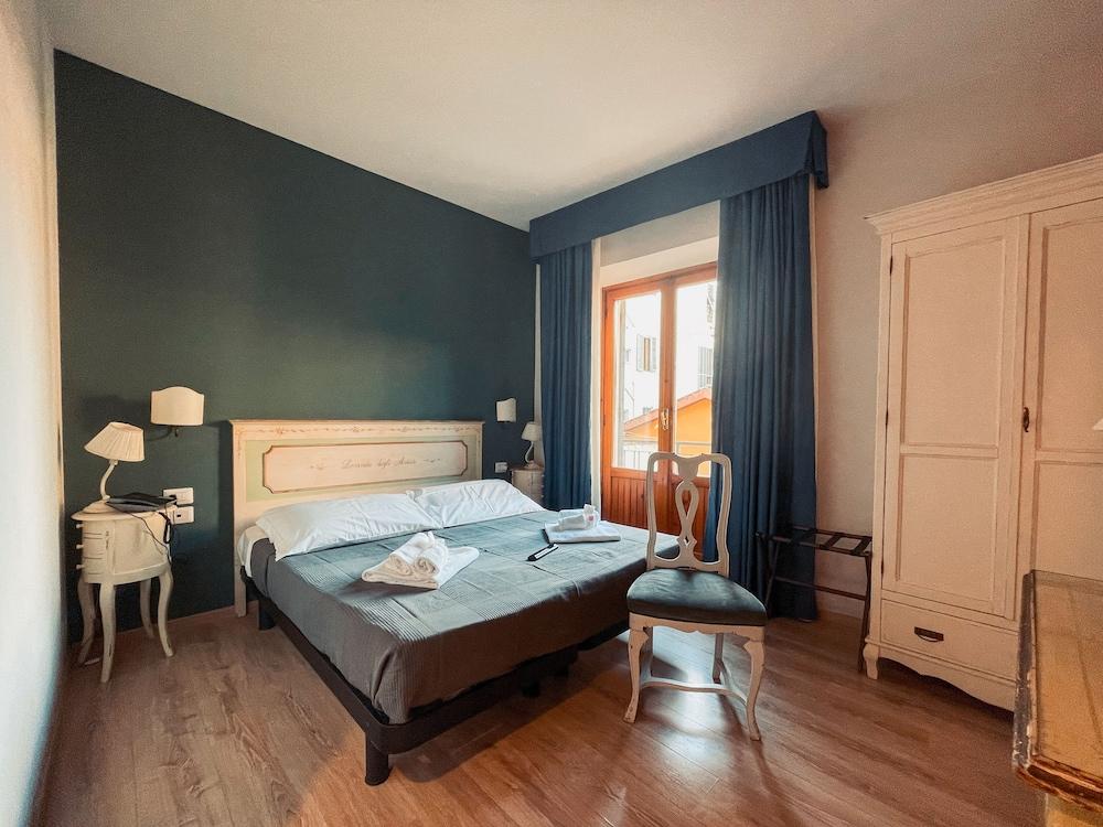 Azzi 3* Florence